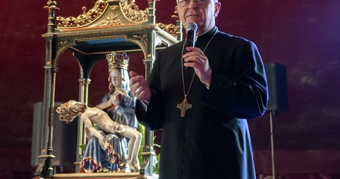 Bp Dajczak: jesteśmy tu, by doświadczyć piękna wspólnoty. Diecezjalne Spotkanie Młodych