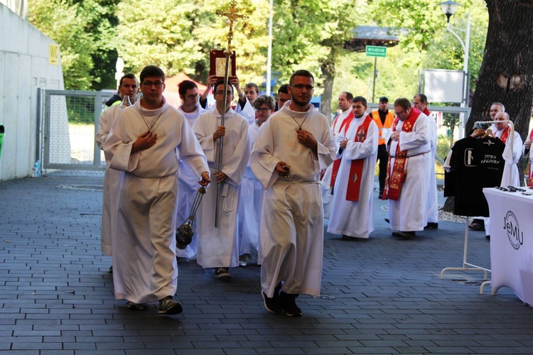 Młodzi w amfiteatrze pod Grojcem w Żywcu - 2019