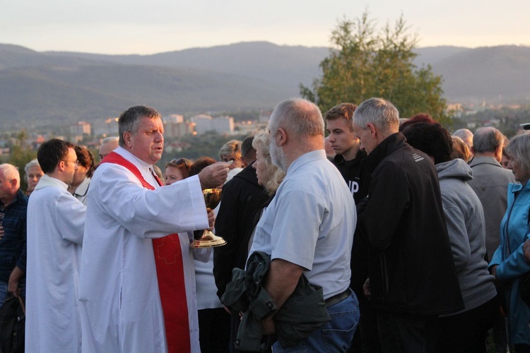 Bielsko-Biała pod Krzyżem na Trzech Lipkach - 2019