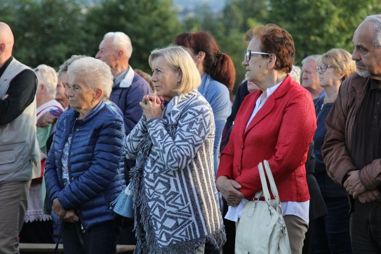 Bielsko-Biała pod Krzyżem na Trzech Lipkach - 2019