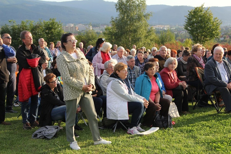 Bielsko-Biała pod Krzyżem na Trzech Lipkach - 2019