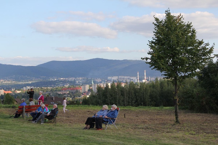 Bielsko-Biała pod Krzyżem na Trzech Lipkach - 2019