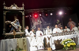 Odczytać tajemnicę obecności Maryi. Eucharystia w Skrzatuszu. Homilia bp. Edwarda Dajczaka