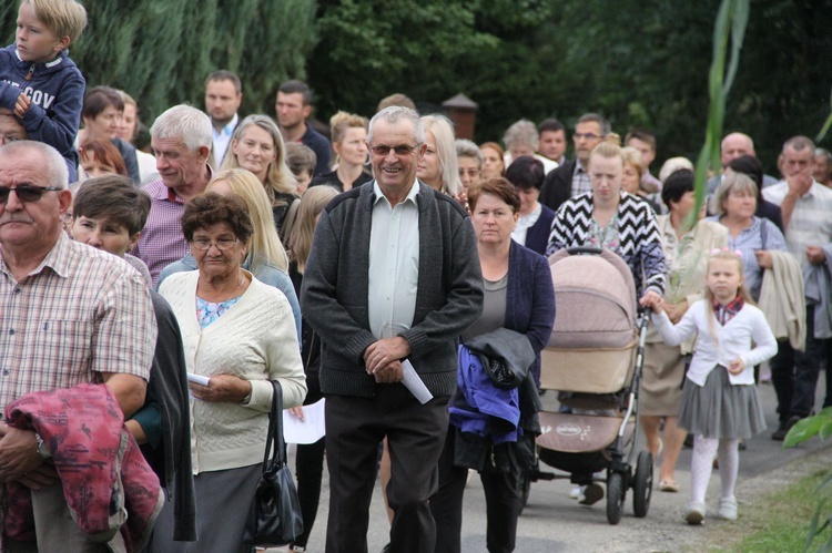 Z Przeczycy pod krzyż na granicy z Jodłową