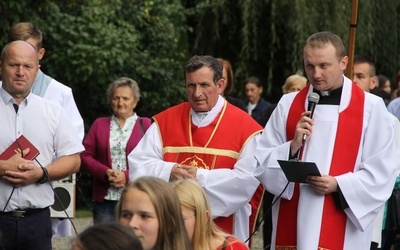 Z Przeczycy pod krzyż na granicy z Jodłową