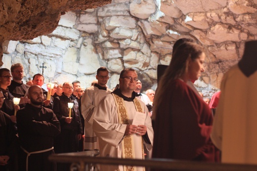 Góra Świętej Anny: Nabożeństwo ze świecami