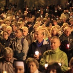 Góra Świętej Anny: Nabożeństwo ze świecami