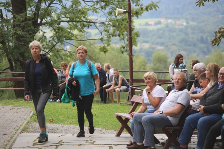 Pielgrzymka z Korbielowa na Jasną Górkę w Ślemieniu - 2019