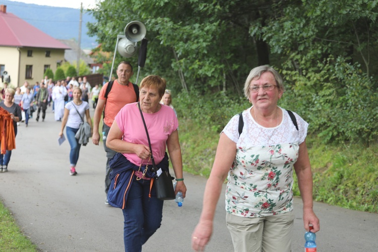 Pielgrzymka z Korbielowa na Jasną Górkę w Ślemieniu - 2019