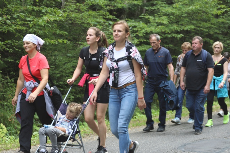 Pielgrzymka z Korbielowa na Jasną Górkę w Ślemieniu - 2019