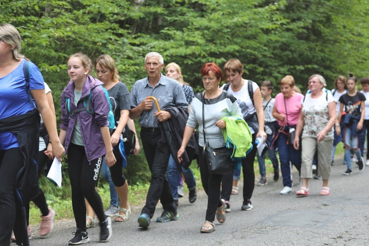 Pielgrzymka z Korbielowa na Jasną Górkę w Ślemieniu - 2019