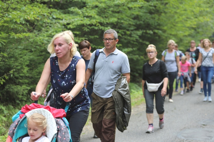 Pielgrzymka z Korbielowa na Jasną Górkę w Ślemieniu - 2019