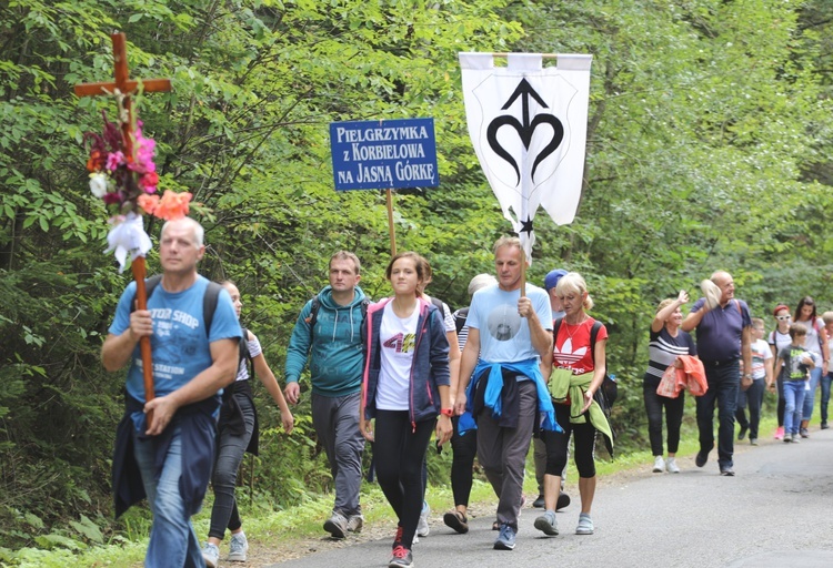 Pielgrzymka z Korbielowa na Jasną Górkę w Ślemieniu - 2019