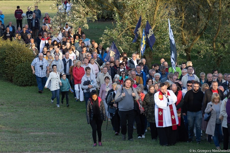 "Polska pod Krzyżem" w Rokitnie - cz. II