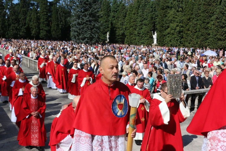 Odpust w opactwie cystersów w Mogile ku czci Podwyższenia Krzyża Świętego