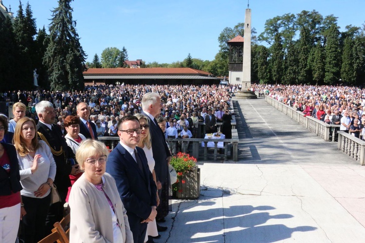 Odpust w opactwie cystersów w Mogile ku czci Podwyższenia Krzyża Świętego