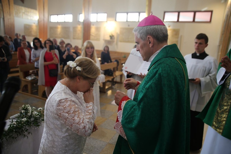 Włączona do stanu dziewic 