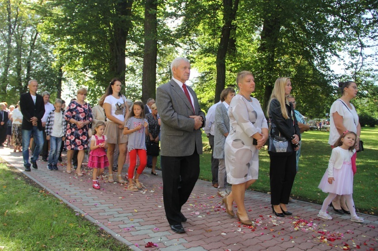 Wprowadzenie relikwii błogosławionych męczenników z Pariacoto do Wielkiej Wsi