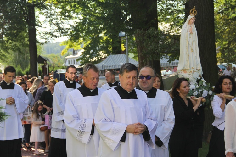 Wprowadzenie relikwii błogosławionych męczenników z Pariacoto do Wielkiej Wsi