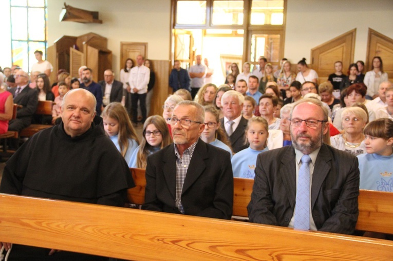 Wprowadzenie relikwii błogosławionych męczenników z Pariacoto do Wielkiej Wsi