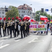 W tym roku zmieniła się nie tylko formuła zakończenia marszu, ale i jego termin. Organizatorzy chcieli rozpocząć „szkołę rodziców” tuż po rozpoczęciu roku szkolnego.