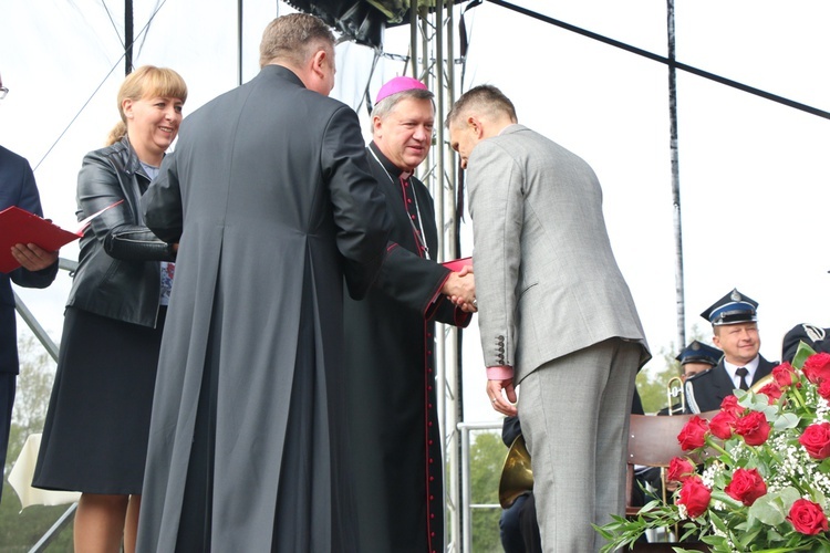 Poświęcenie kaplicy w Małkowicach i festyn Caritasu