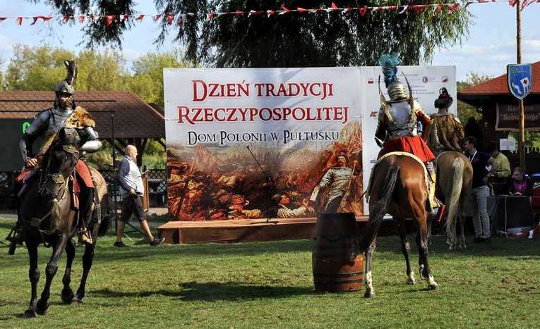 Pułtusk. VI Piknik z husarią (część I)