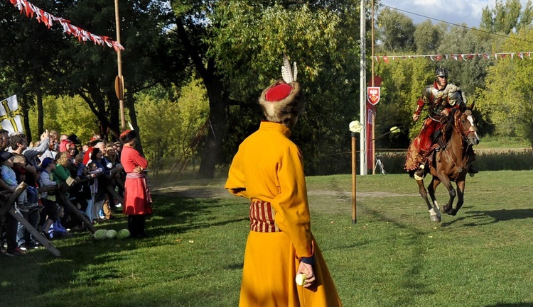 Pułtusk. VI Piknik z husarią (część I)