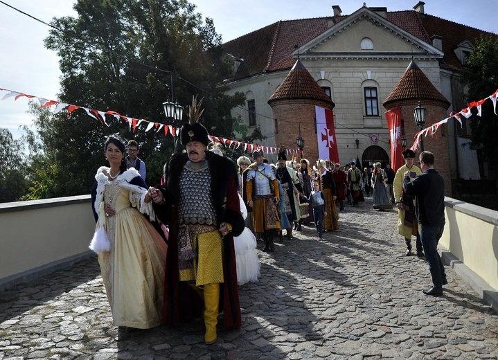 Pułtusk. VI Piknik z husarią (część III)