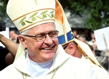 Bp Edward Dajczak podczas pielgrzymki diecezjalnej.