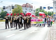 W tym roku zmieniła się nie tylko formuła zakończenia marszu, ale i jego termin. Organizatorzy chcieli rozpocząć „szkolenie” mamy i taty tuż po rozpoczęciu roku szkolnego.