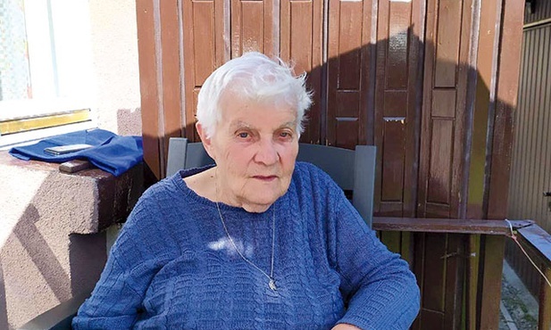 Helena Pałyz (z domu Chady) urodziła się w 1930 roku w Jankowicach i mieszkała wraz rodziną w Pszczynie. W kwietniu 1940 roku z mamą i bratem została zesłana na Sybir. Do domu powróciła w 1947 roku. Należy do pszczyńskiego Koła Związku Sybiraków. 
