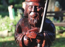 Rzeźba świętego arcybiskupa.