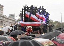 Uroczystości przed Pomnikiem Poległym i Pomordowanym na Wschodzie