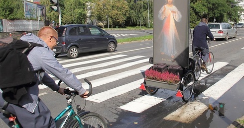 Niech Bóg nas zaskakuje. Wyruszyła Karawana Bożego Miłosierdzia