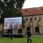 Ćwiczenia strażackie w klasztorze franciszkanów w Krakowie