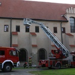 Ćwiczenia strażackie w klasztorze franciszkanów w Krakowie