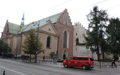 Ćwiczenia strażackie w klasztorze franciszkanów w Krakowie