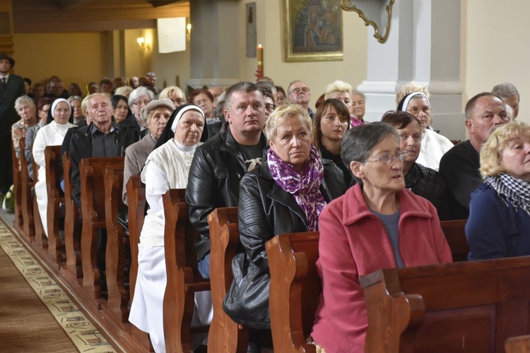 Uroczystości pogrzebowe ks. Józefa Michalskiego w Wałbrzychu i w Budzowie