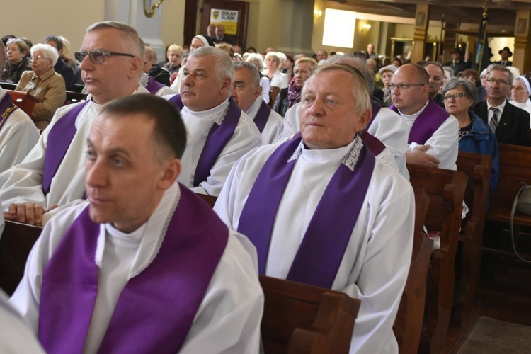 Uroczystości pogrzebowe ks. Józefa Michalskiego w Wałbrzychu i w Budzowie