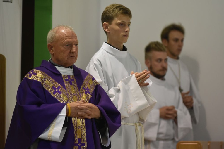 Uroczystości pogrzebowe ks. Józefa Michalskiego w Wałbrzychu i w Budzowie