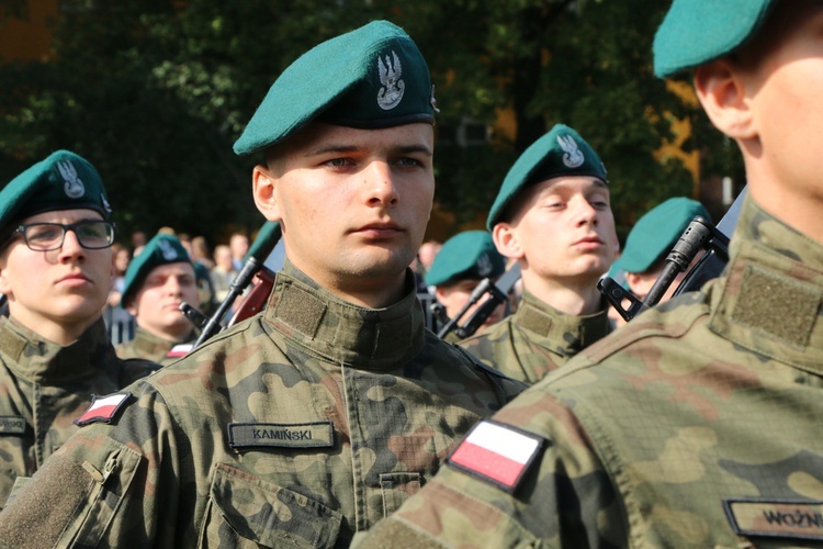 Przysięga wojskowa podchorążych Akademii Wojsk Lądowych 2019