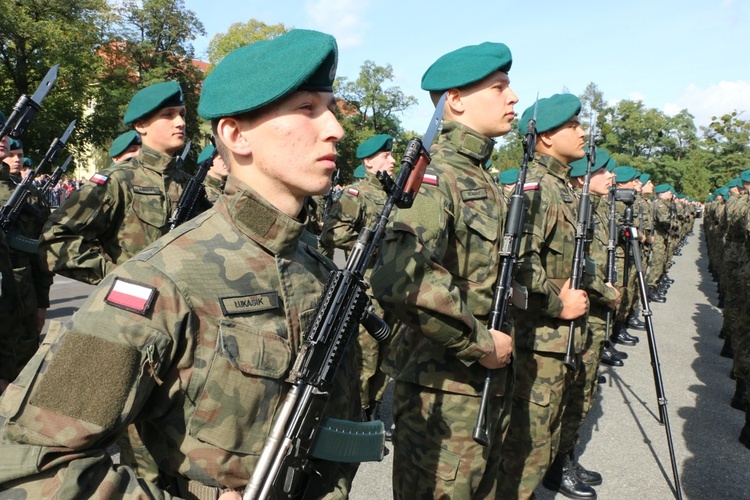 Przysięga wojskowa podchorążych Akademii Wojsk Lądowych 2019