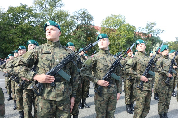 Przysięga wojskowa podchorążych Akademii Wojsk Lądowych 2019