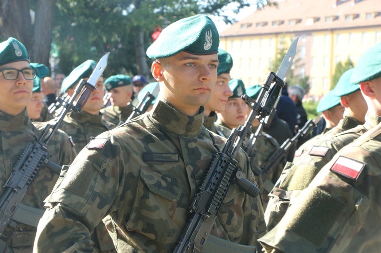 Przysięga wojskowa podchorążych Akademii Wojsk Lądowych 2019