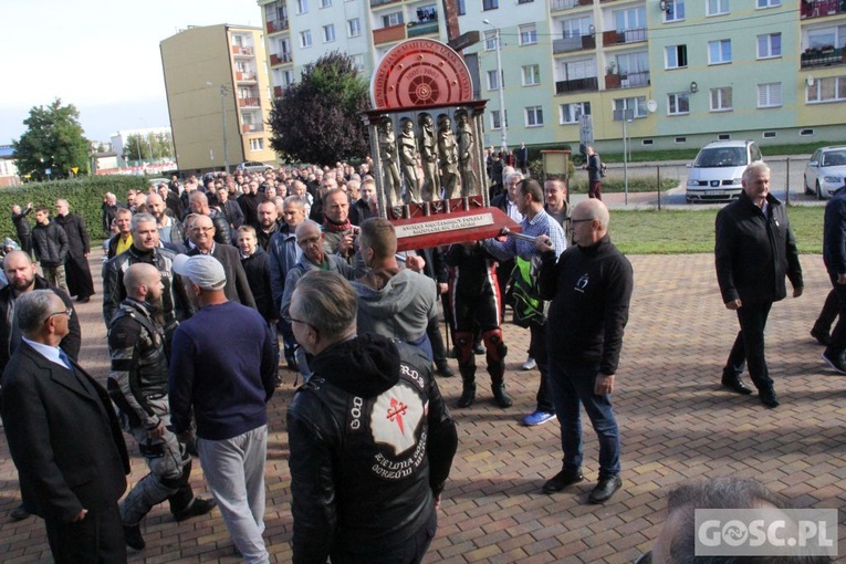 VII Pielgrzymka Mężczyzn do sanktuarium Pierwszych Męczenników Polski w Międzyrzeczu - cz. I