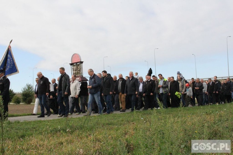 VII Pielgrzymka Mężczyzn do sanktuarium Pierwszych Męczenników Polski w Międzyrzeczu - cz. I