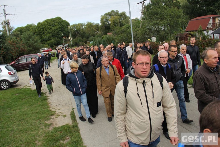 VII Pielgrzymka Mężczyzn do sanktuarium Pierwszych Męczenników Polski w Międzyrzeczu - cz. I
