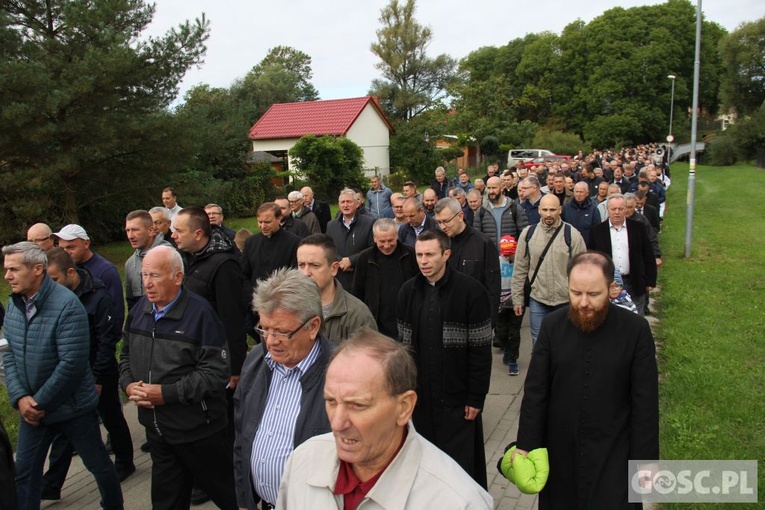 VII Pielgrzymka Mężczyzn do sanktuarium Pierwszych Męczenników Polski w Międzyrzeczu - cz. I