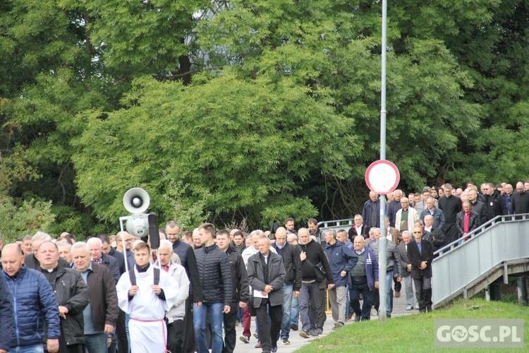 VII Pielgrzymka Mężczyzn do sanktuarium Pierwszych Męczenników Polski w Międzyrzeczu - cz. I